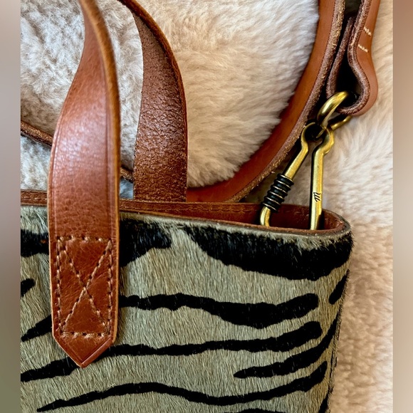 NWT Madewell The Small Transport Crossbody in Zebra Calf Hair - Picture 6 of 13